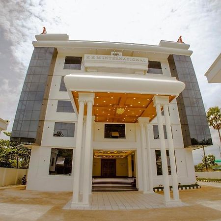 Kkm International Hotel Kuzhittura Luaran gambar