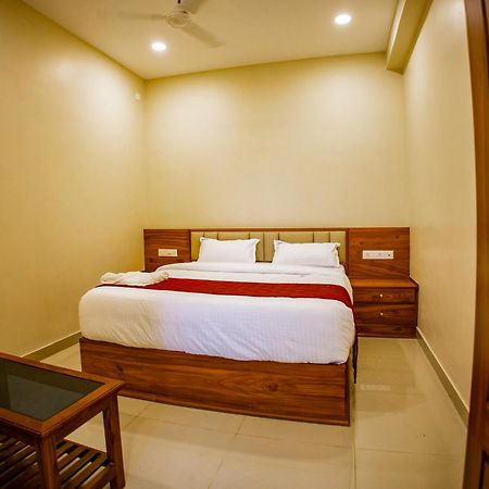 Kkm International Hotel Kuzhittura Luaran gambar