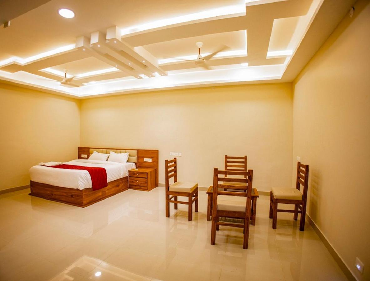 Kkm International Hotel Kuzhittura Luaran gambar